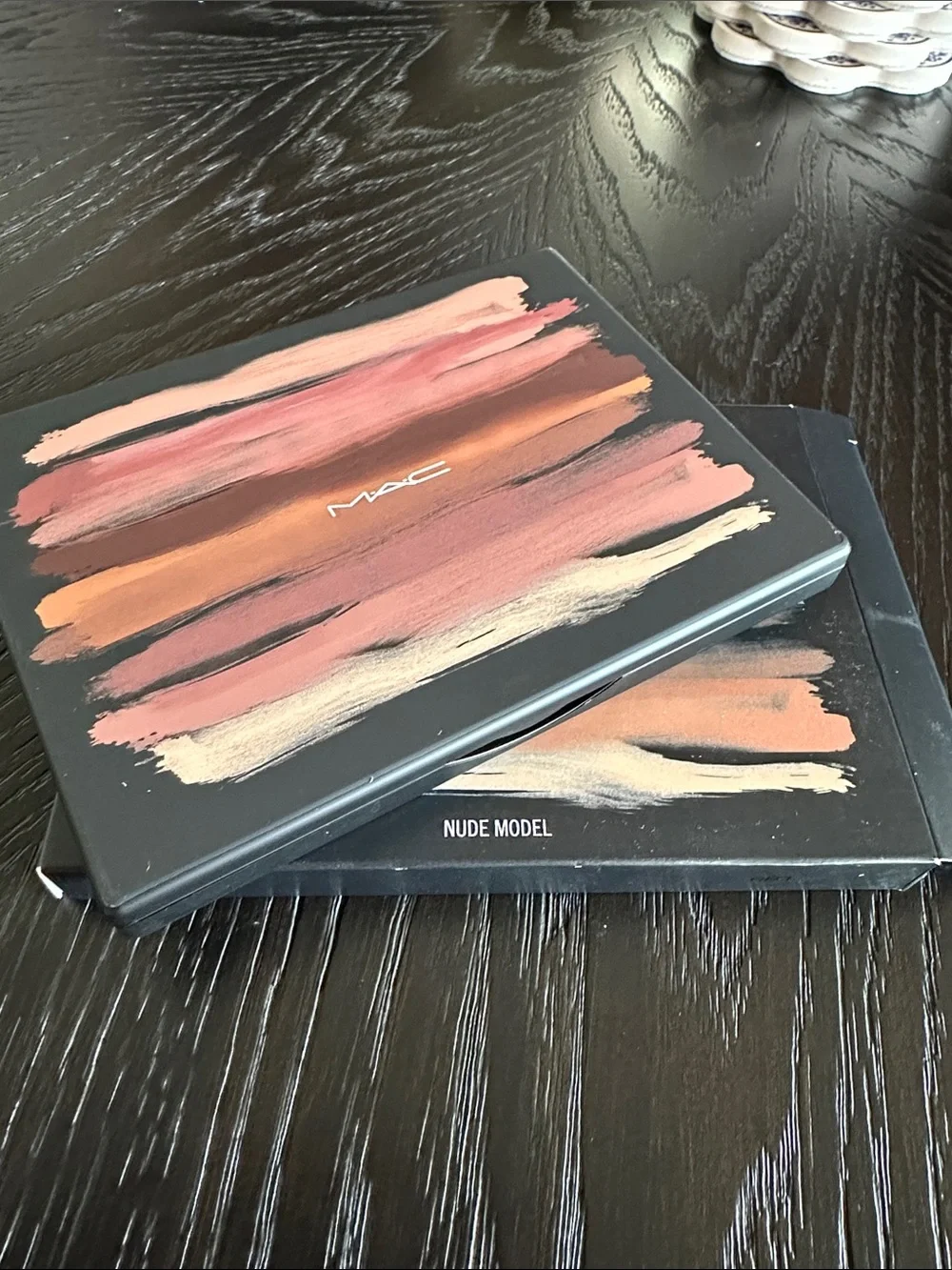 Neutral & Warm Eyeshadow Palette - Nude Tones